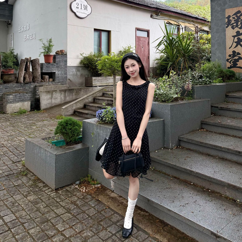 Designed Polka Dot Lace Dress for Women, New Summer Style, Sleeveless, Ruffled, Waist-Cinching, Slimming, Elegant A-Line Chiffon Dress