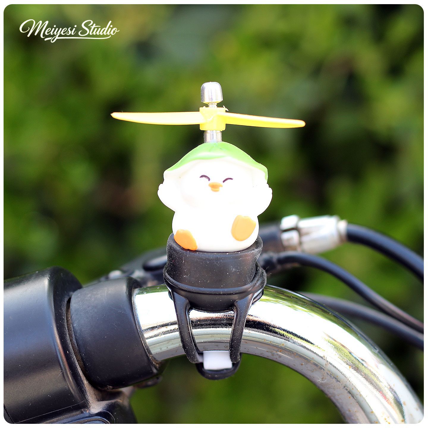 Cariñosa muñeca de dibujos animados accesorios de decoración de automóviles eléctricos accesorios de motocicleta de batería de bicicleta manija de decoración
