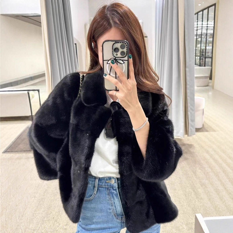 Winter New Faux Mink Fur Cropped Short Coat with Nine-Quarter Sleeves, Elegant Socialite Style, Thickened Warm Coat for Women, Korean Style