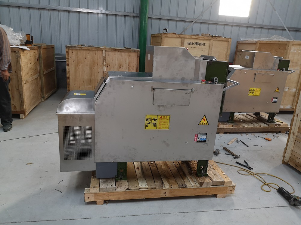 锯齿籽棉衣分试轧机 型号 M348471库号 M348471