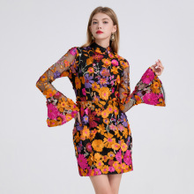 秋冬度假风短裙重工立体花刺绣花朵立领喇叭长袖连衣裙 晚礼服裙