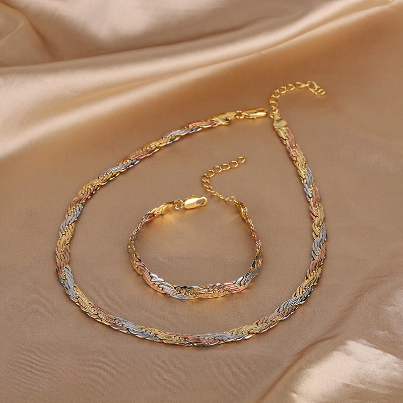 Zhuang Sheng joyería temperamento retro al por mayor diseño de nicho collar versátil de color galvanizado de oro tejido cuerda de cáñamo traje de cadena