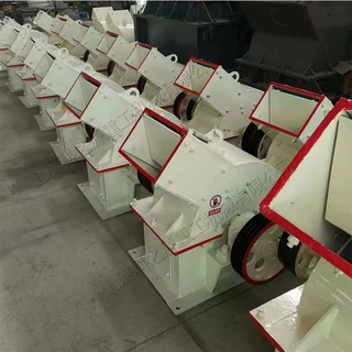 混泥土砖破碎机 石灰石中硬度锤式破碎机 型颗粒小锤破机