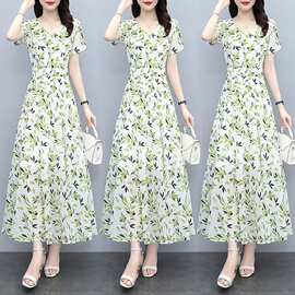 夏装新款中长款过膝大摆碎花时尚连衣裙女收腰显瘦大码长裙沙滩裙