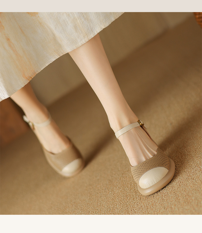 Sandal nữ mũi đục lỗ da cừu đế dày gót thô — Màu trắng be chi tiết 9