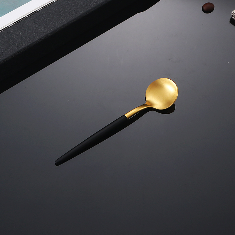 304-Oro Negro cuchara de té