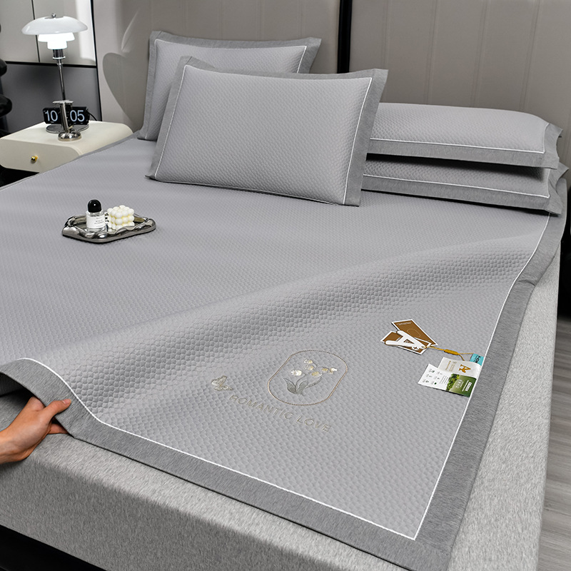 High-end ice silk mat three-piece set a female baby summer ice bean mat machine washable air-conditioning mat