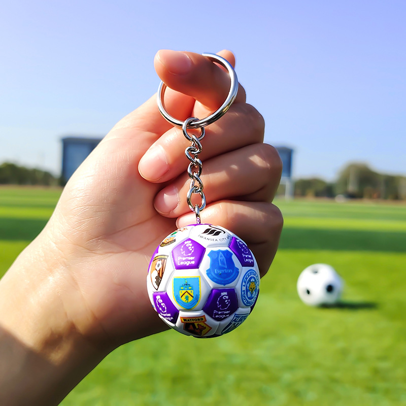 Mini pequeño colgante de fútbol llavero colgante Real Madrid Copa del Mundo regalo de cumpleaños para fanáticos varones