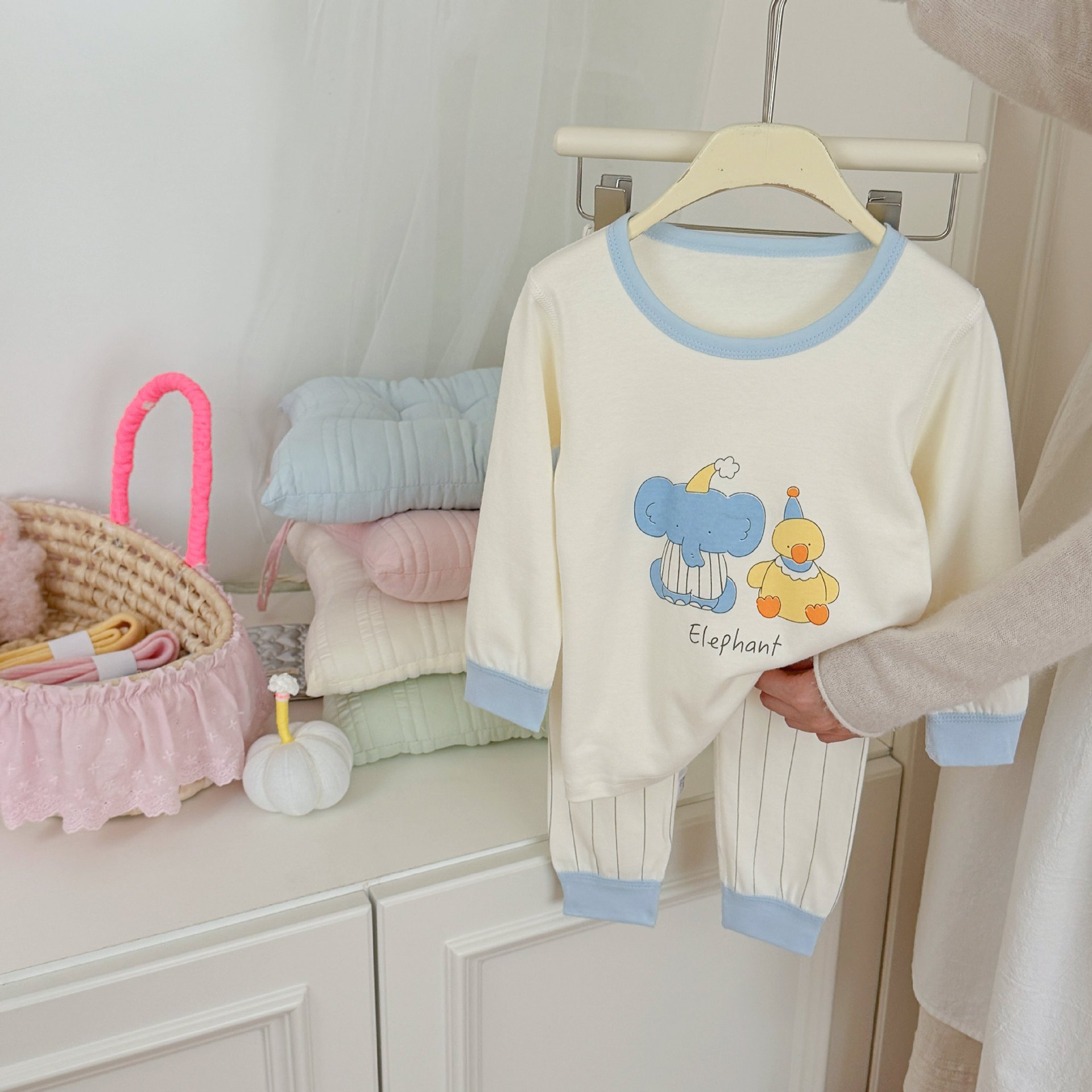 Conjunto de ropa interior térmica de algodón puro para niños, otoño e invierno, pijamas cálidos de algodón para bebés, niños y niñas, ropa de estar sin costuras.