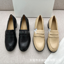 �߶����QThe*Row��Ƥ�ָ�����Ьͨ���и��A�^�߸�СƤЬ��ЬŮ