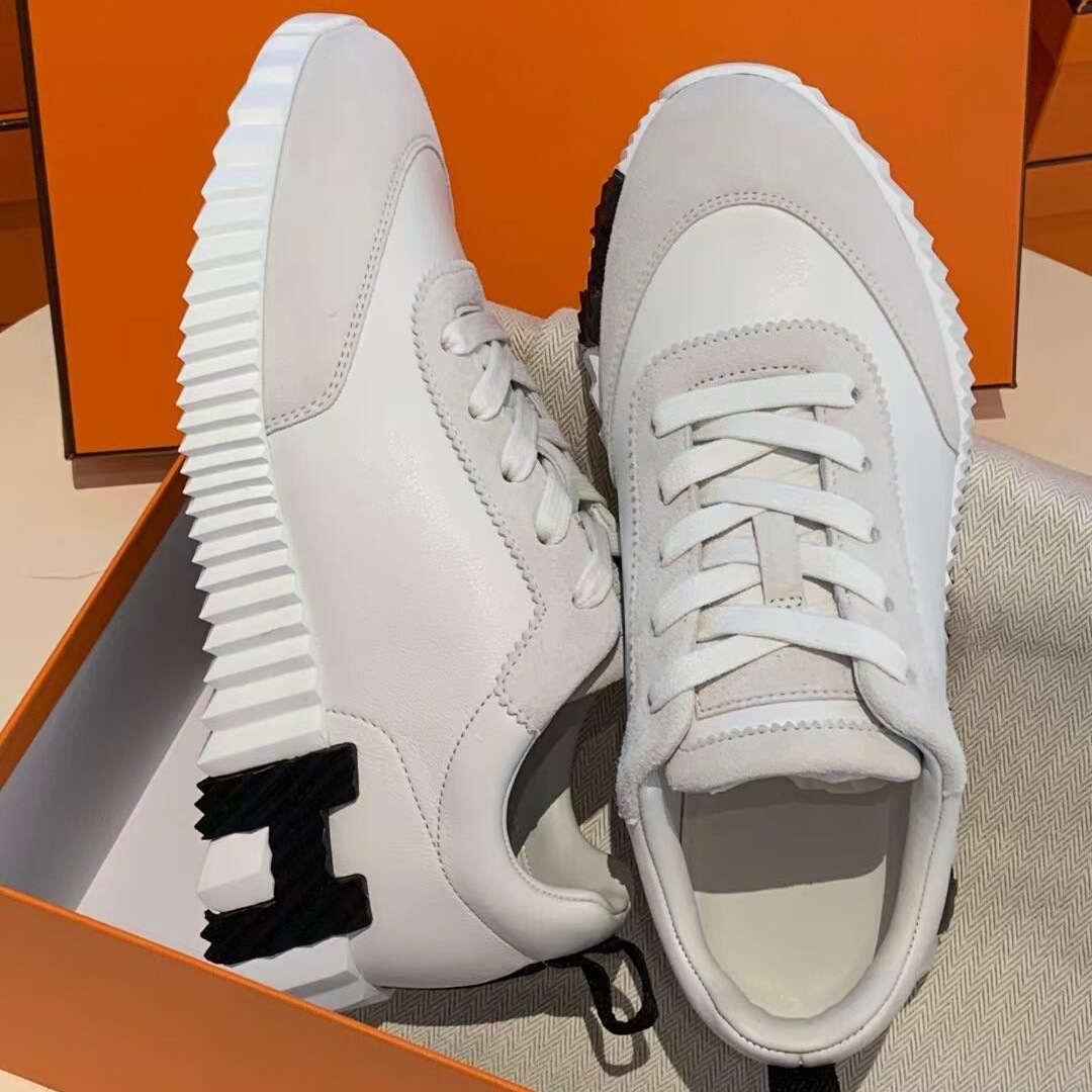 Versión de piel de vaca ~ H color a juego zapatos blancos mujer 2025 nueva versión de cuero punta redonda con cordones zapatos casuales de pareja plana