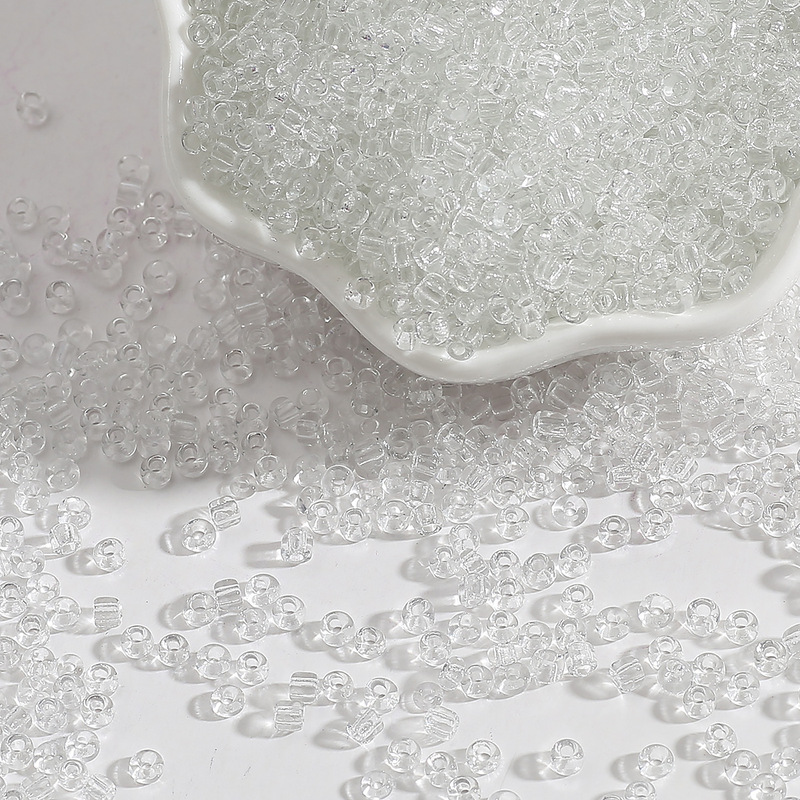 Diy beads loose beads glass small rice beads white transparent beads jewelry accessories clothing materials manufacturers wholesale