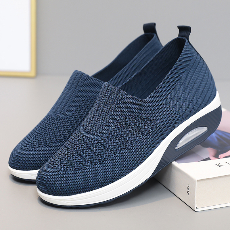 Cross-border mujeres nuevas tendencias de moda de otoño 2026 aumento de suela gruesa zapatos de tejido volador zapatos blancos pequeños zapatos de mujer zapatos deportivos casuales