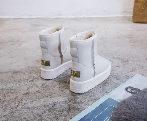Genuine leather snow boots with thick soles, thick fur waterproof classic casual, fashionable and versatile warm short boots