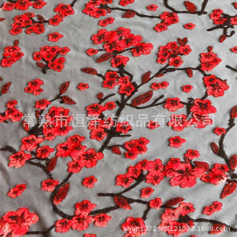 厂家供应 经编复古阳离子银丝提花窗帘休闲服时装布料  金丝绒面