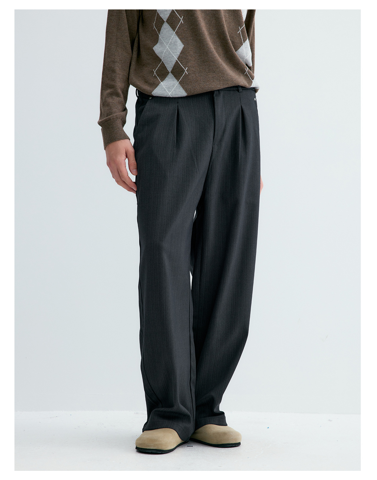 UNF Striped Straight-Leg Trousers