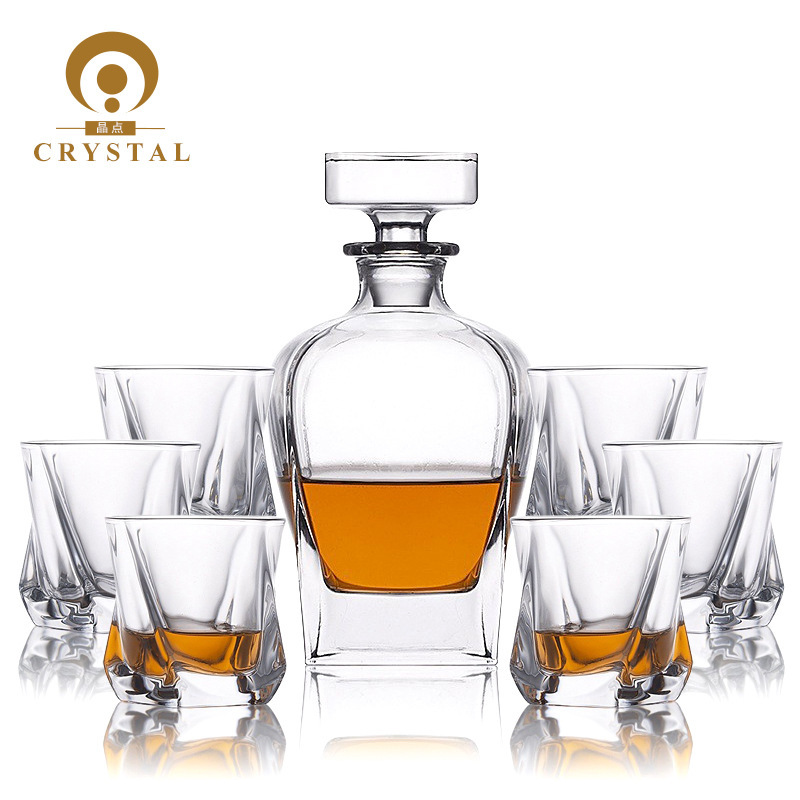 Comercio exterior transfronterizo suministro de alta calidad de vidrio de cristal checo whisky taza de vino casero decanter set de vino