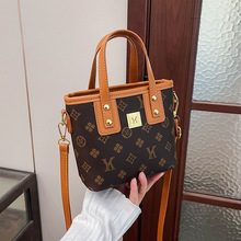 2026�¿�Ůʿ�μ�б�����СˮͰ���r�����e�ٴ�͹ſ羳�ϻ�����