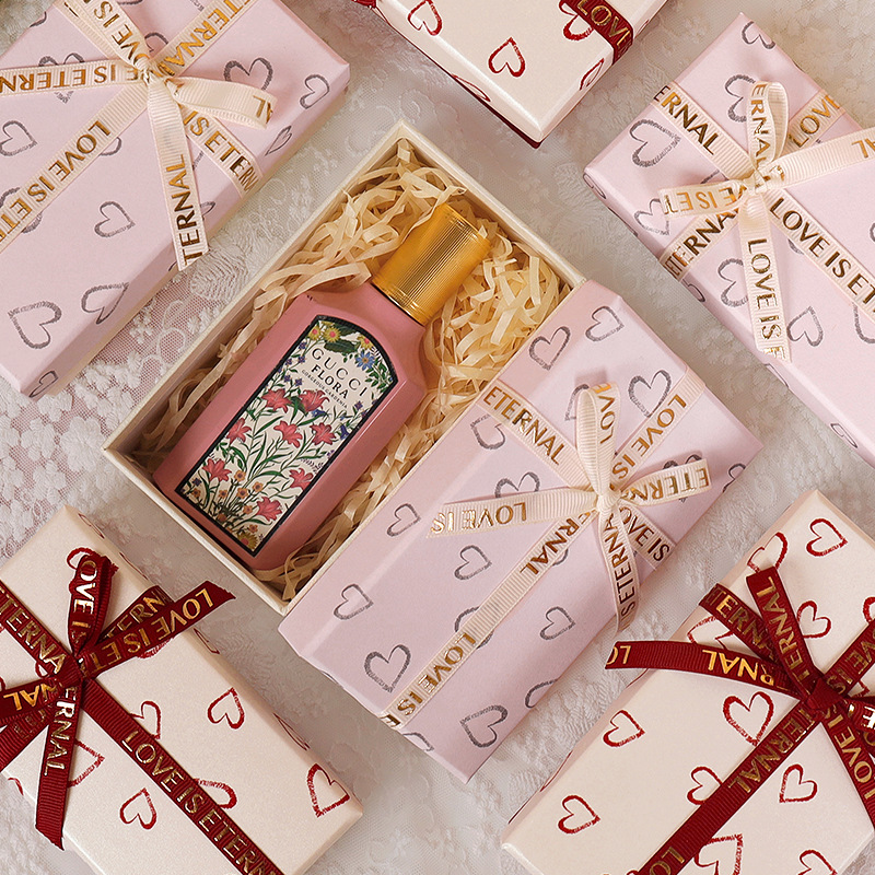 Nueva caja de regalo pequeña, exquisita caja de embalaje de lápiz labial y perfume, joyero para novia, cubierta de cielo y tierra, caja de lazo, lista para la venta