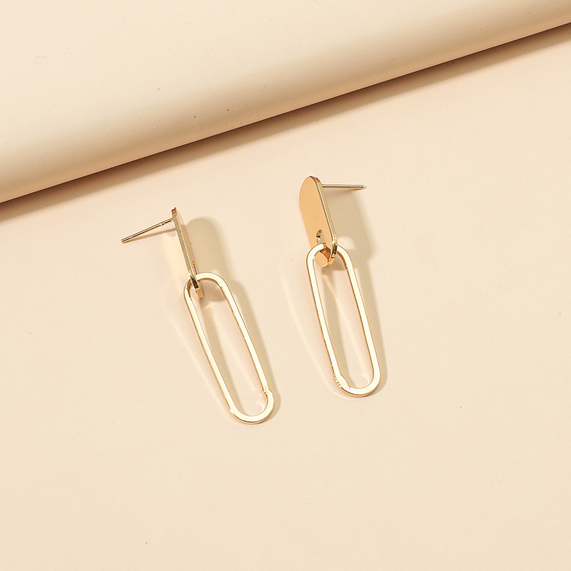 Fashion Simple Paper Clip Pendant Earrings display picture 3