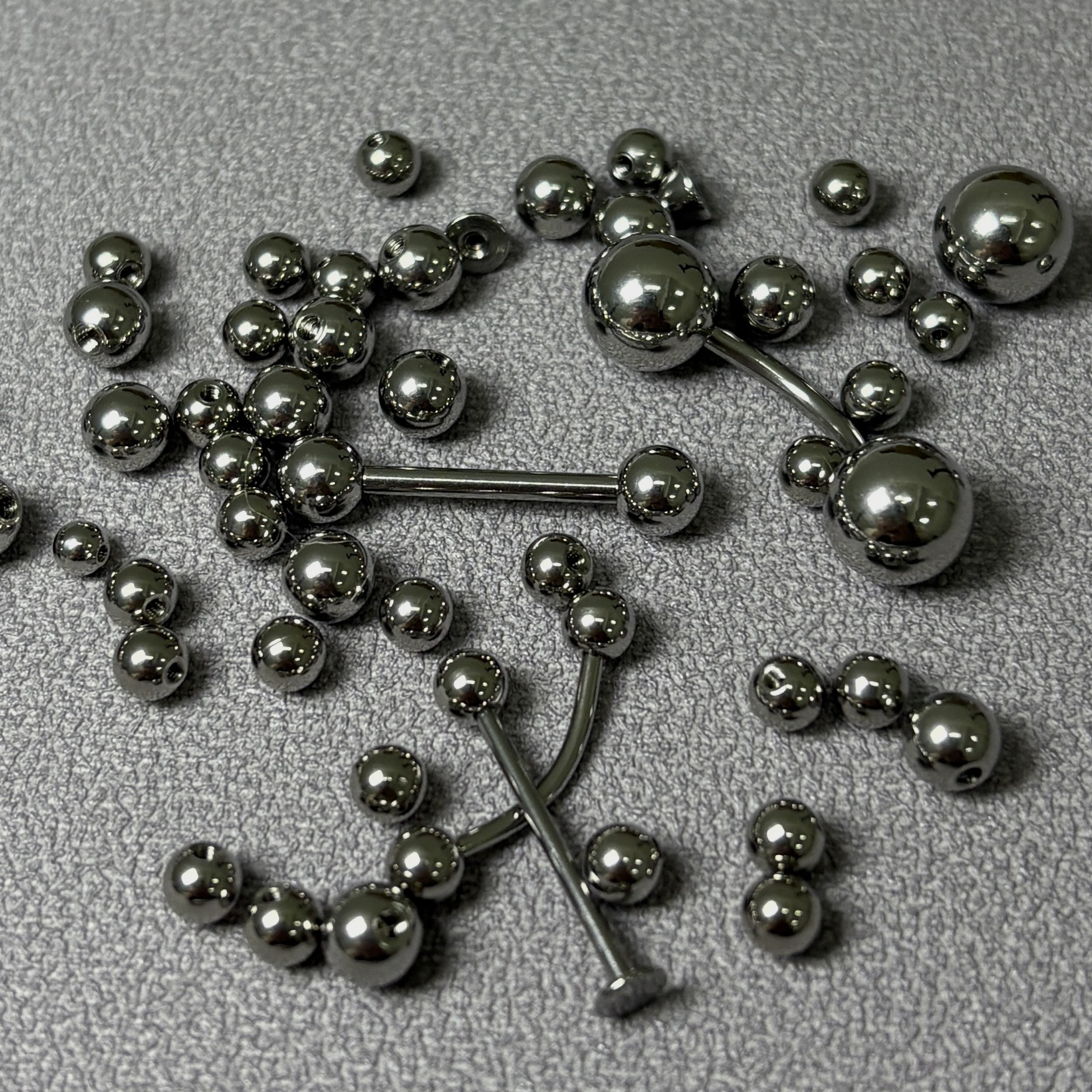 Pointed titanium steel lip stud product view