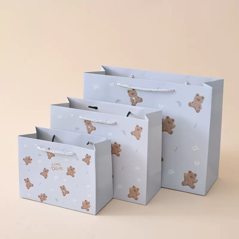 新款卡通礼品袋可爱小熊手提袋纸袋首饰袋横版礼物包装服装袋批发