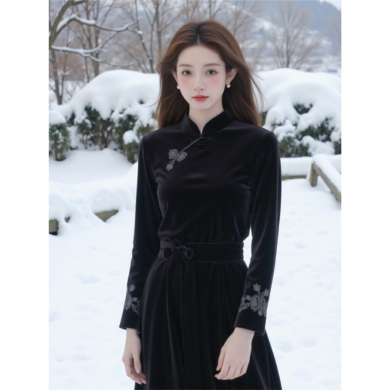 Shenzhen Nanyou 2025 Spring New Chinese Black Vertical Collar Printed Velvet Cheongsam Dress Simple and Generous dress Women