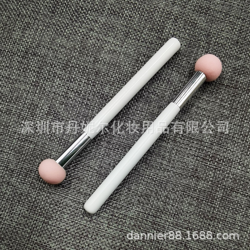 Nuevo pequeño hongo cabeza soplo de polvo de cabeza redonda cepillo de Fundación belleza huevo cojín de aire Bola de maquillaje esponja NBR látex corrector cepillo