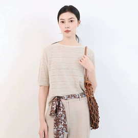 女式针织衫;连衣裙;女式羊毛衫