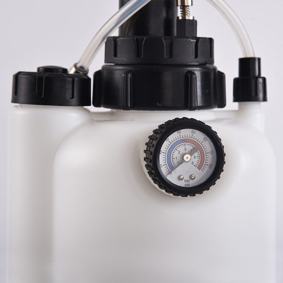 in stock 3L brake oil pot replacement pot car brake oil pot clutch oil brake fluid filling tool