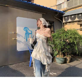 2026夏季新款拍照氛围感叠穿显瘦吊带裙波西米亚荷叶边连衣裙女装