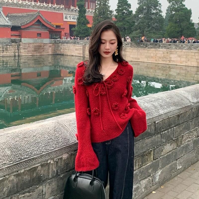 2025 New Winter Style French Style Lazy and Gentle Style Handmade Crocheted V Neck All-Wool Sweater 13