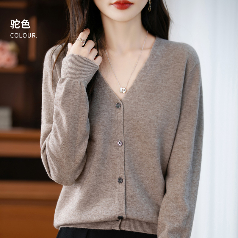 New Spring and Autumn V-neck Long-sleeve Cardigan, Andy Velvet Knitwear, Women's First-line Ready-to-Wear Sweater Coat Top