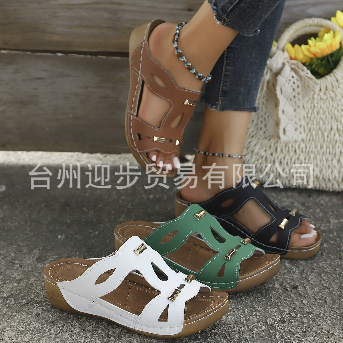 Женские летние сандалии 2025 года, европейский и американский стиль, большие размеры, однотонные, с открытым носком, на толстой подошве, модная пряжка, однорядные.