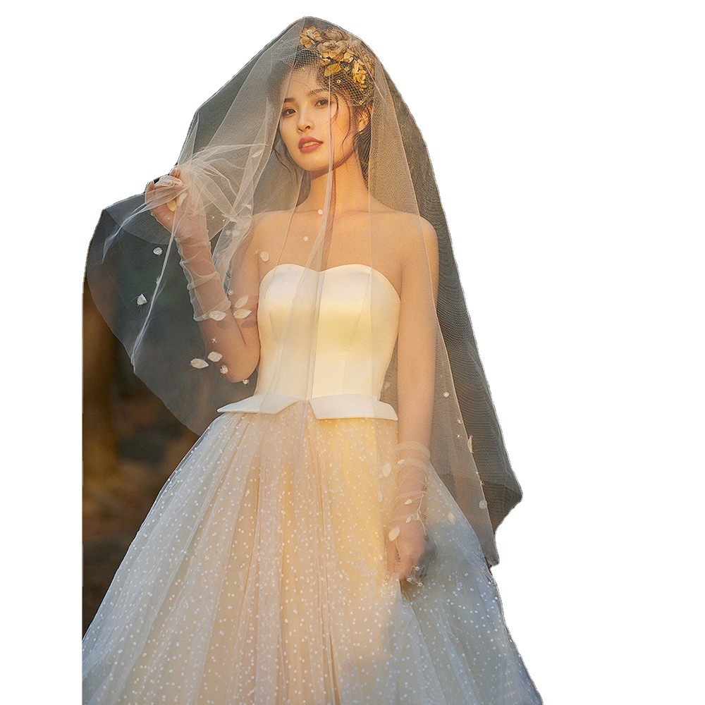 Vestido de boda ligero francés nuevo estilo de novia otoño / invierno francés vintage sen vestido de boda de pecho vestido de boda