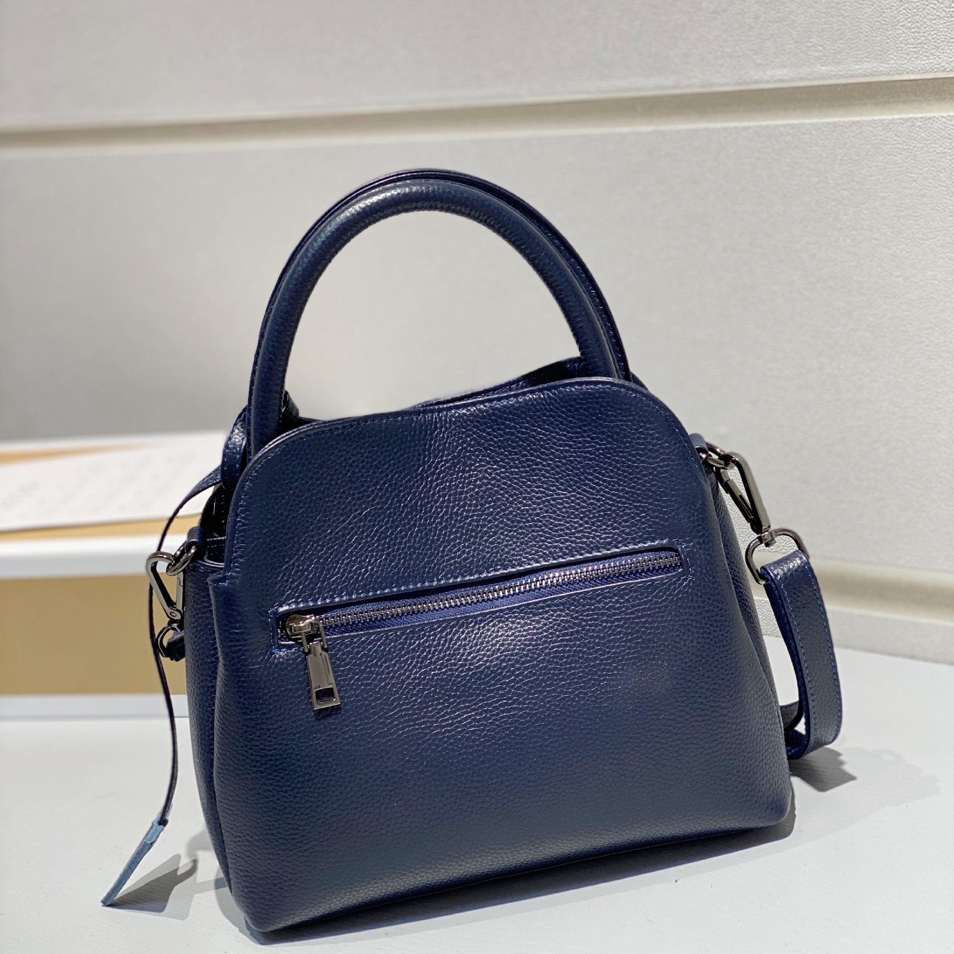 Bolso de Mujer 2025 de Cuero Genuino, Bolso de Gran Capacidad, Bolso Cuadrado Pequeño de Cuero Suave, Primera Capa de Piel de Vaca, Bolso Cruzado, Bolso Tote Esencial para Viajar al Trabajo