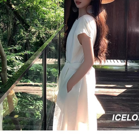 夏の女性のための白いウエストベストドレス、特に美しいピンチウエストスカート、工場出荷品、オリジナル工場直販|undefined