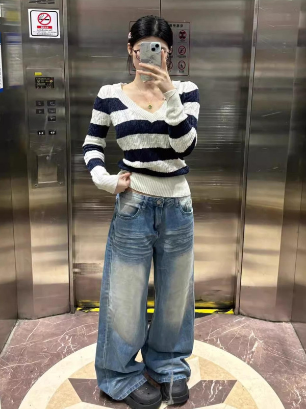 韩系慵懒撞色条纹V领毛衣女秋冬2025新款软糯内搭打底针织衫上衣|undefined
