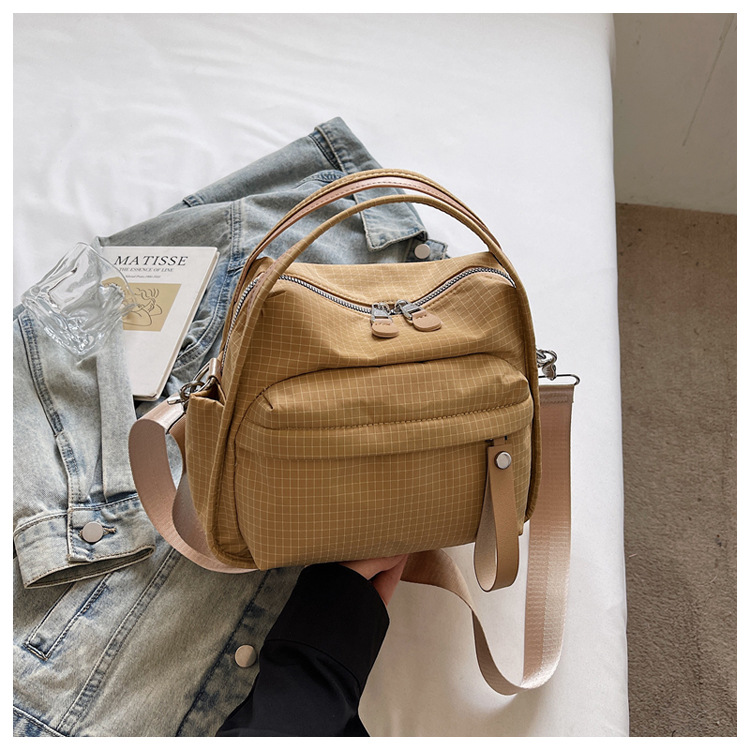 Casual bolso de mano ligero para mujeres 2026 nueva moda bolso de nylon cuadrado de viaje ocio mochila de hombro