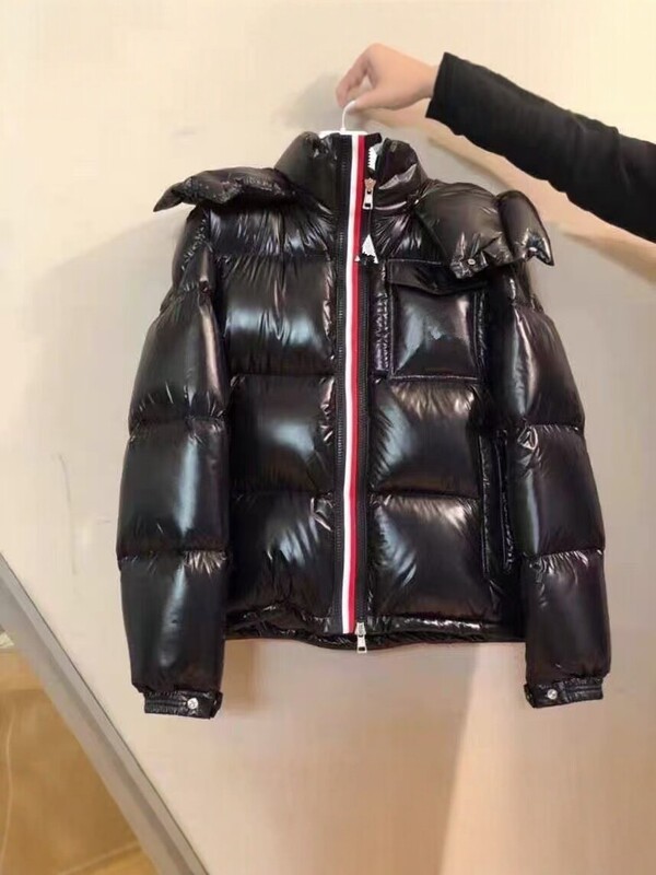 2026 Winter New Model Mengjia Short Down Jacket for Men, Thickened Down Jacket with High Fill Power, Hooded Coat in Six Colors