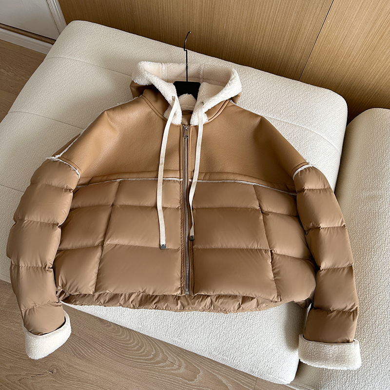 Giacca corta europea in piumino per donna stile corto cuciture colore a contrasto pelle PU leggera lusso alta qualità maglione largo 2024 nuovo inverno_voghion.com
