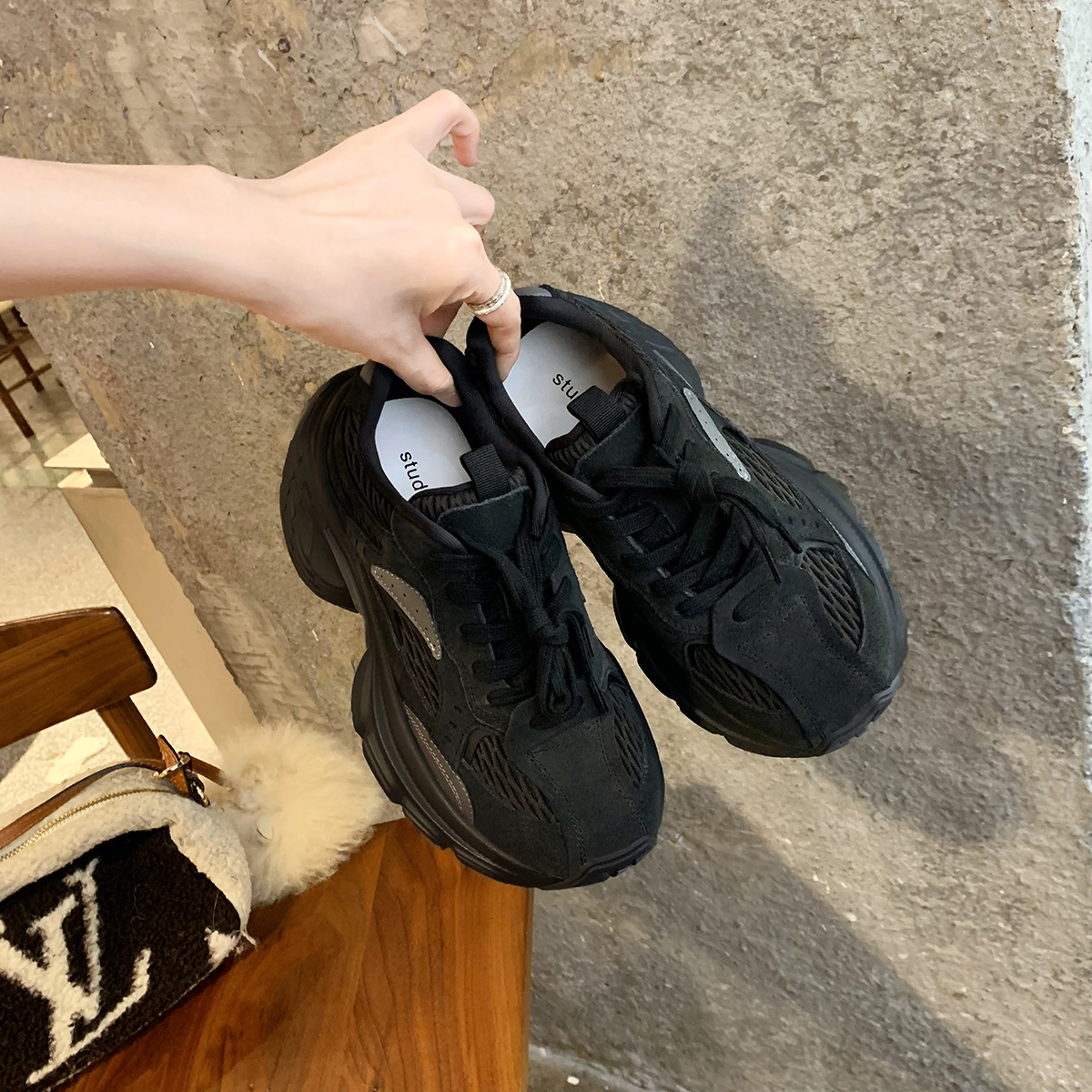 Versión de piel de vaca ~ Grape Madre con el nuevo tipo de correa de color aumentada de fondo grueso zapatos de terremoto zapatos deportivos casuales de mujer