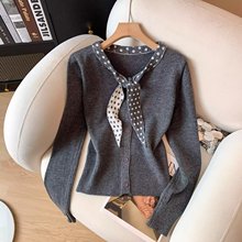 2025韩国东大门代购秋装新款女装撞色波点领小清新简约针织开衫