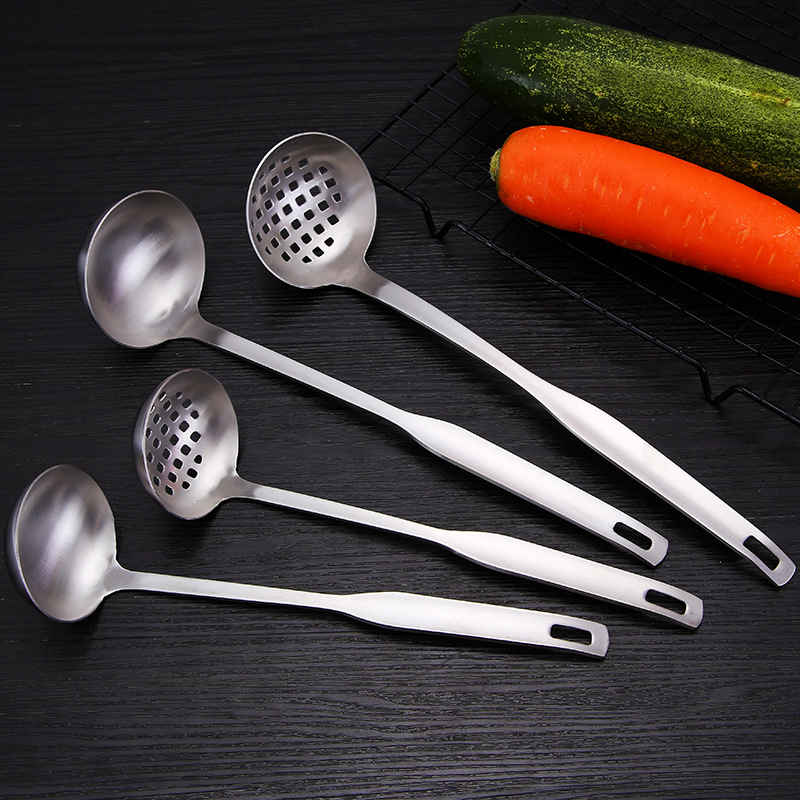 Cuchara de olla caliente de acero inoxidable 304 cuchara de salsa multiusos creativa cuchara de sopa engrosada de fondo profundo olla caliente sopa de cáscara de sopa fuga al por mayor