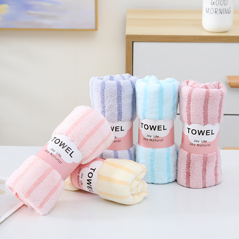 Absorvente, mais macio que algodão puro, secagem rápida, ideal para lavar o rosto, secar o cabelo e outros cuidados pessoais. Feito em fleece coral para banho._voghion.com