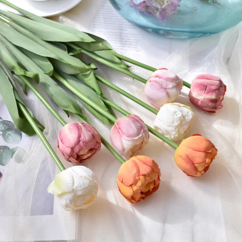 국경 간 직접 판매 시뮬레이션 튤립 촬영 소품 가정 거실 장식 시뮬레이션 꽃 고급 손 가짜 꽃 도매