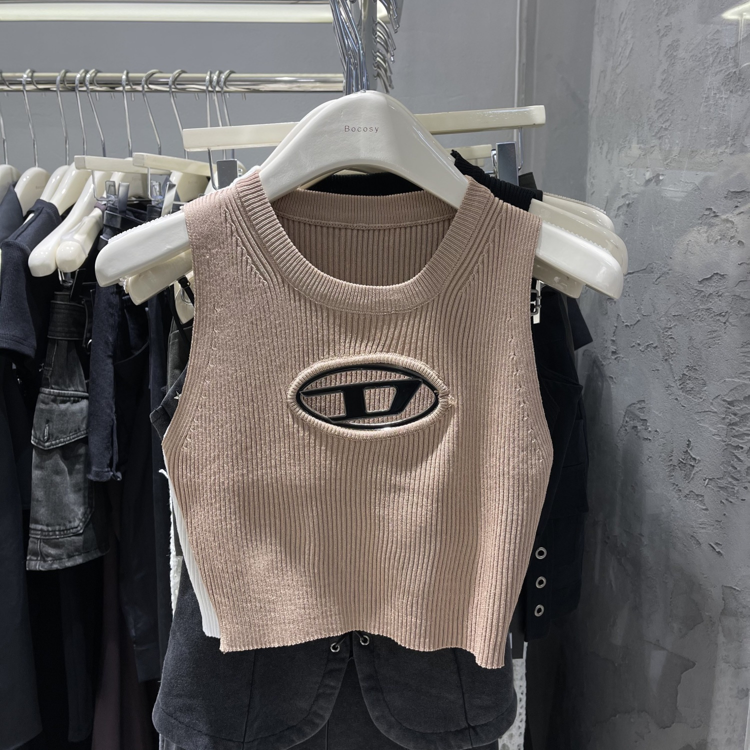 thumbnail for All-match foreign style hot girl metal hollow knitted sleeveless vest 2023 spring new sexy short top niche