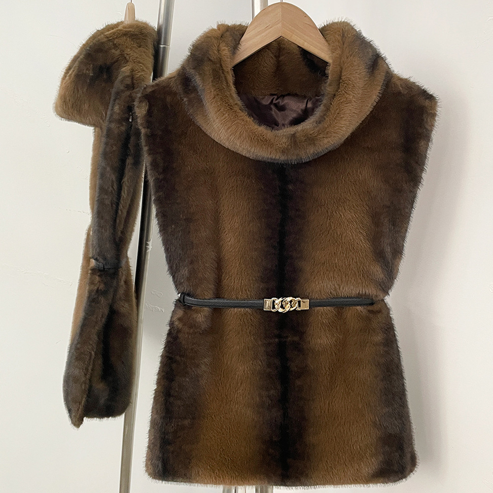 European and American style faux mink vest for women, thickened eco-friendly fur vest for autumn and winter, in stock.
