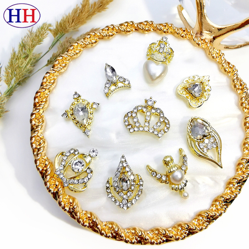 Nuevo transfronterizo europeo y americano estilo corona uñas joyería mezclado lote exquisito en forma de corazón rhinestone Cruz uñas rhinestone venta al por mayor