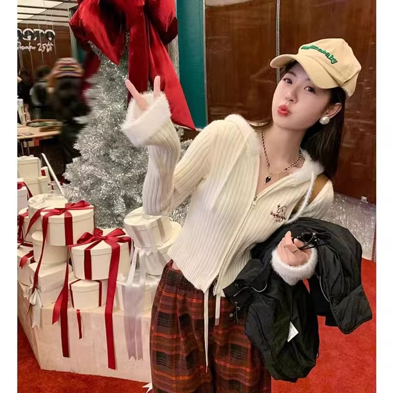 Maglione con cappuccio ispirato al design per le donne in autunno e inverno, nuovo stile coreano di alta qualità, vestibilità attillata, stile corto, lungo_voghion.com